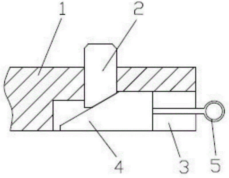 Longitudinal and horizontal two-way adjusting clamp