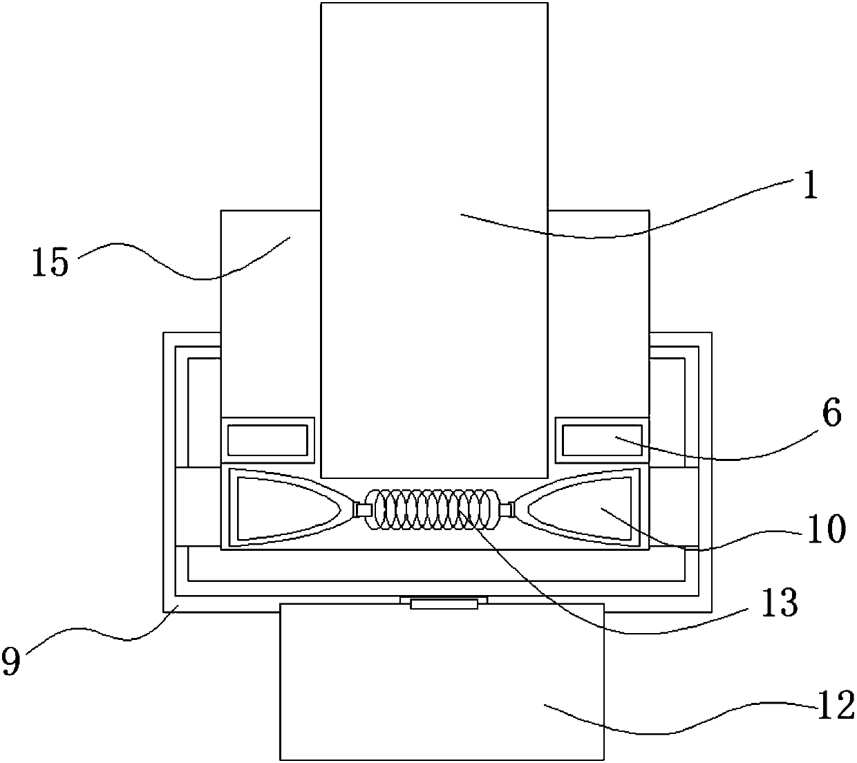 Squeezing juicer with selectively-synchronous cutting and juicing