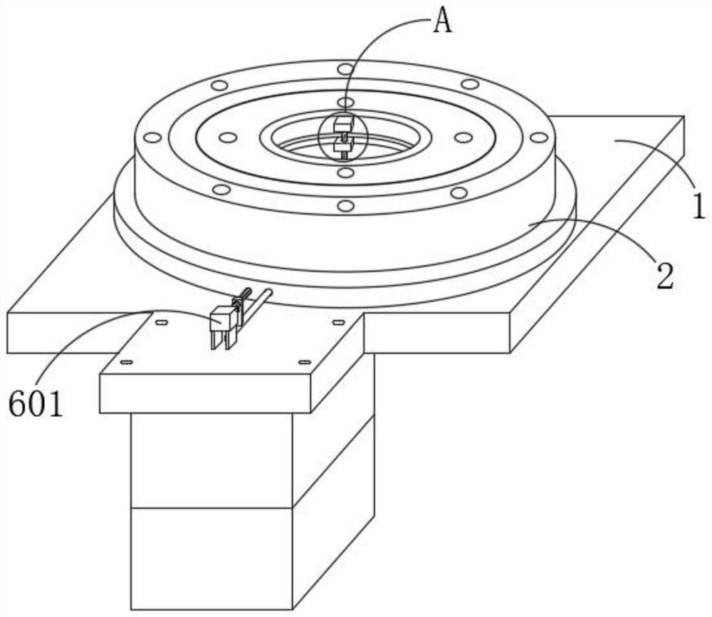 Adjustable hollow rotating platform