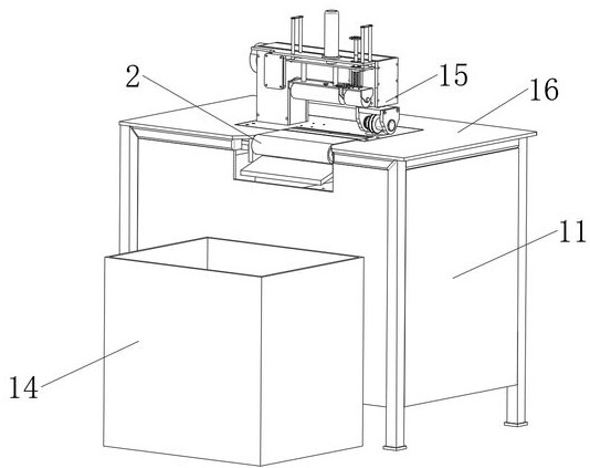 Underwear edge trimmer with waste collecting structure and using method of underwear edge trimmer