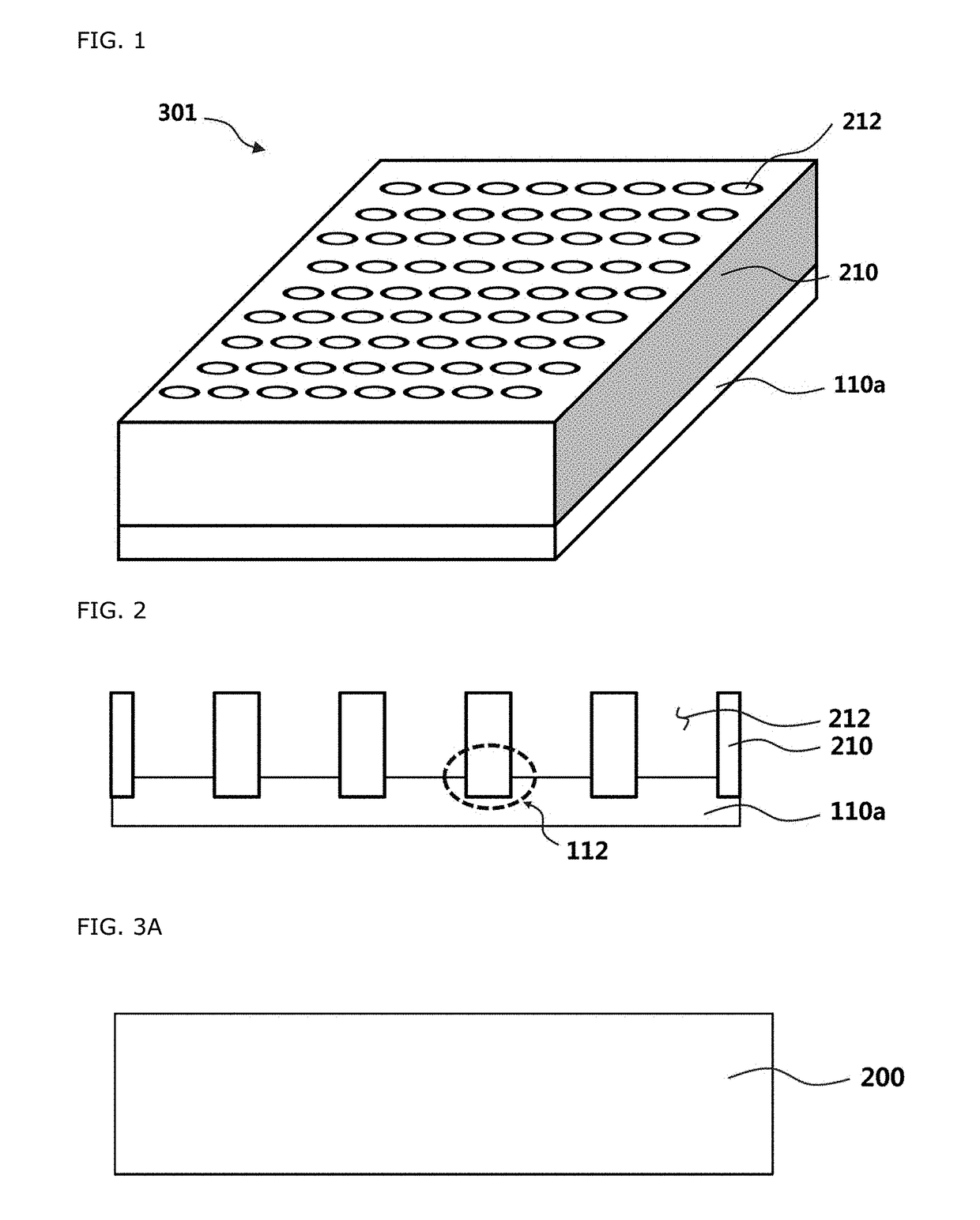 Etching mask, manufacturing method therefor, porous membrane manufacturing method using etching mask, porous membrane, fine dust-blocking mask including porous membrane, and manufacturing method for surface enhanced raman scattering active substrate