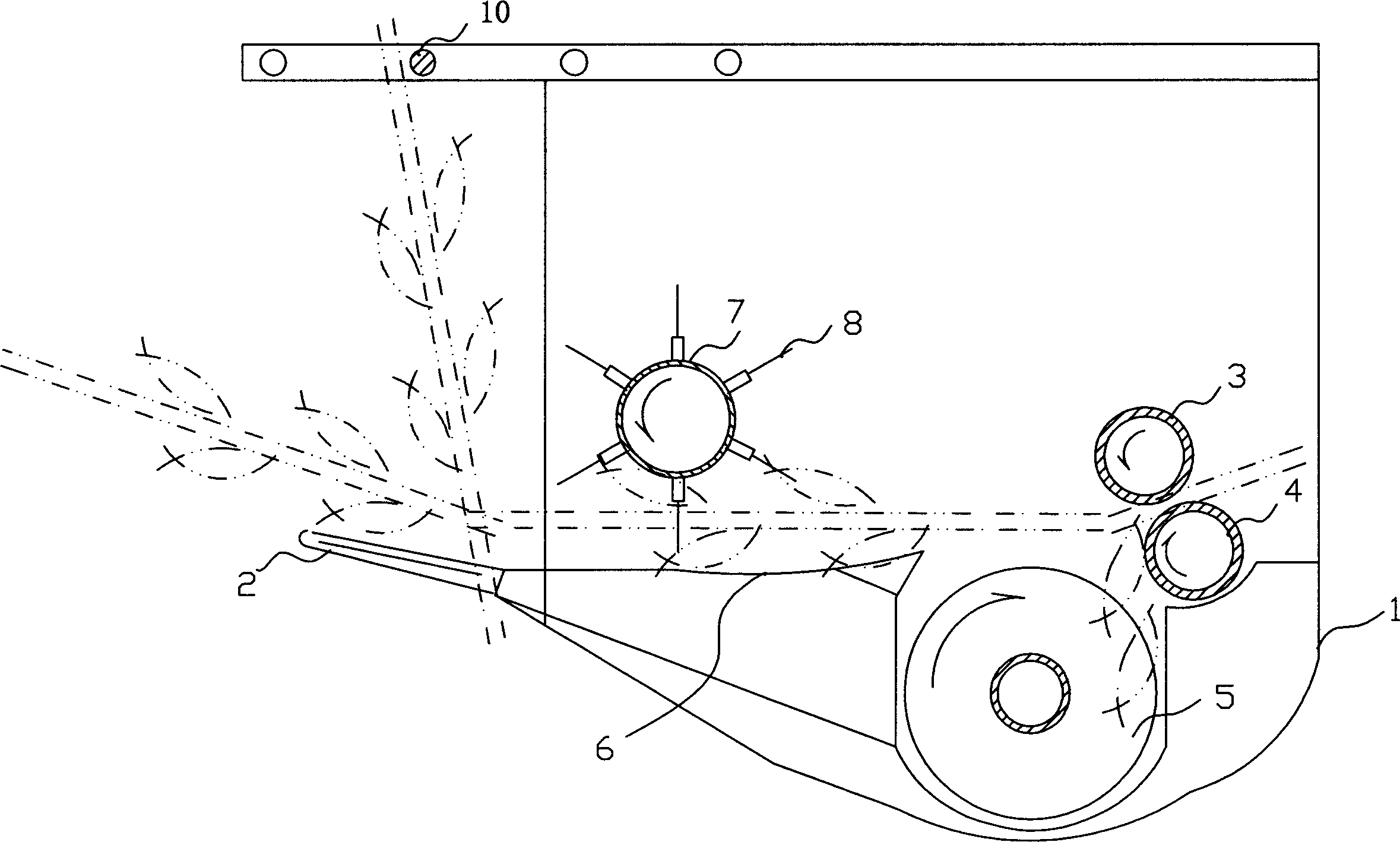 Ear picking cutting table for non-rowed corn combine