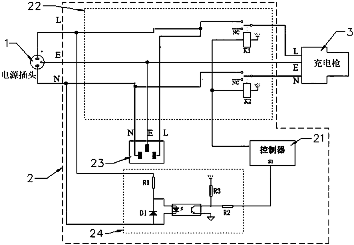 Vehicle-vehicle interconnection charging pile with safety plug and power supply plug thereof