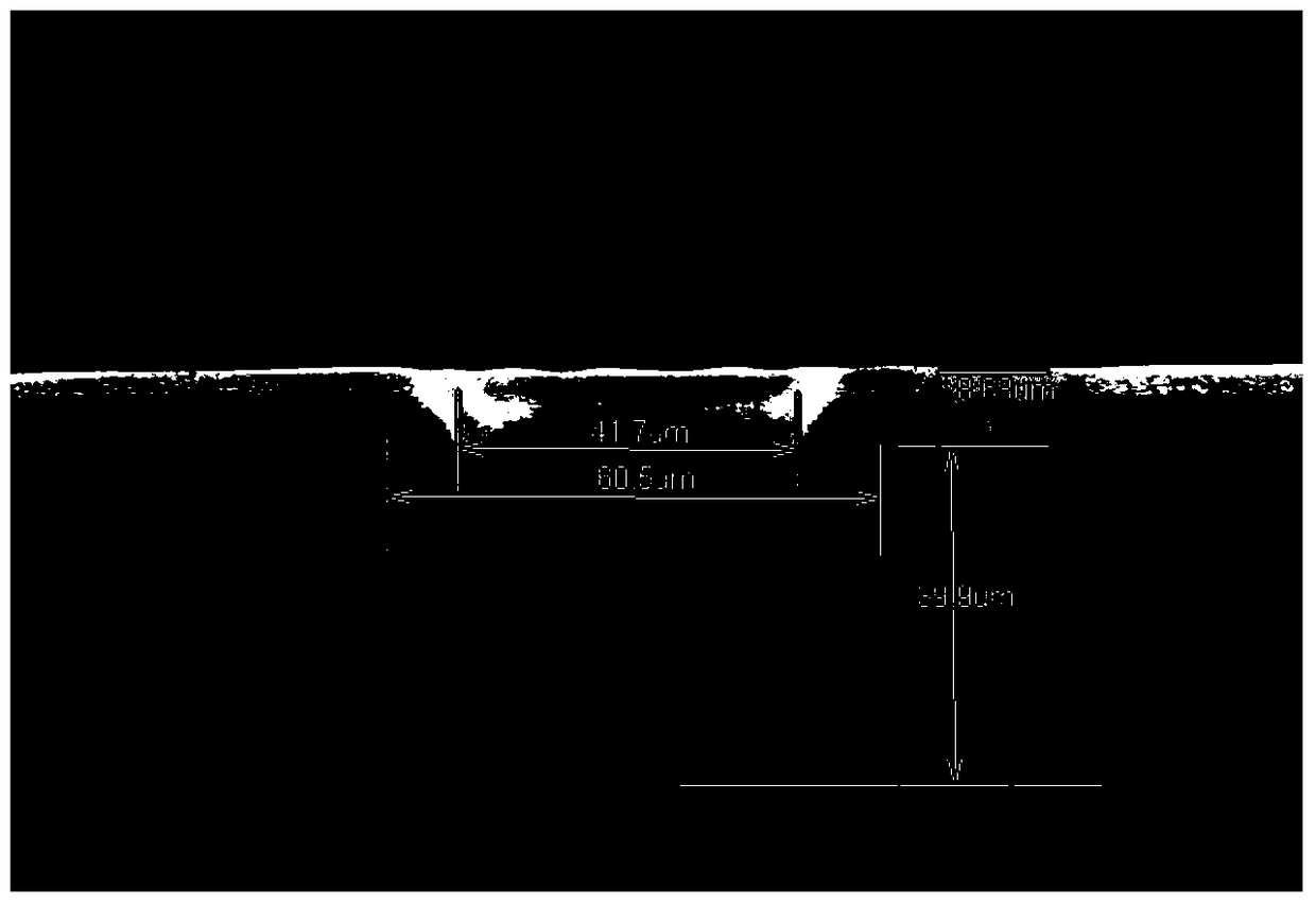 Deep silicon hole etching method