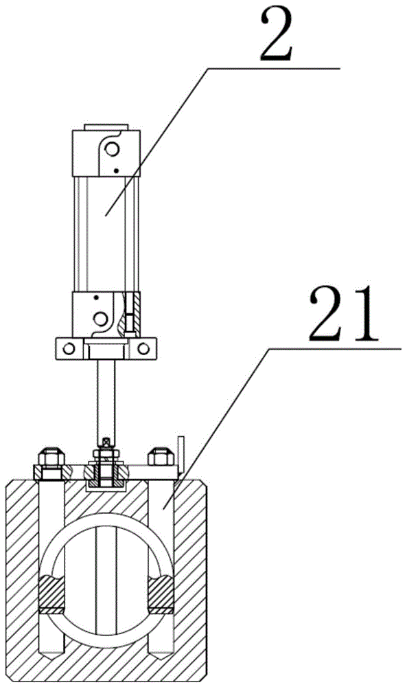 A connection structure between a plug pin and a chuck seat of a tire rear inflation device