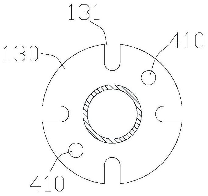 Control rod guide cylinder hoisting device and control rod guide cylinder hoisting method