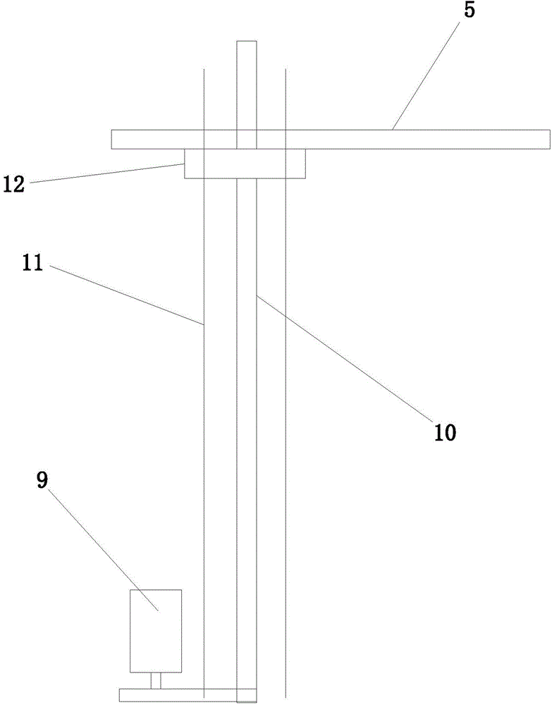 Rotational stirring device provided with multiple reaction kettles and stirring method