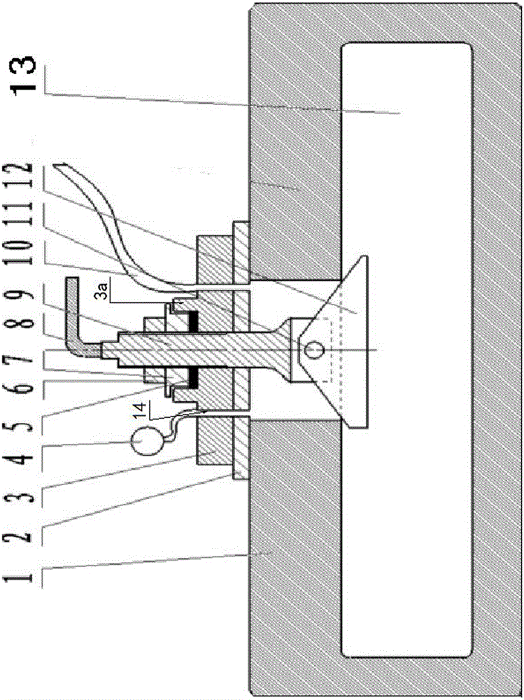 Counter-pull pressure detection apparatus for a casting having a cavity with an opening in a cavity wall