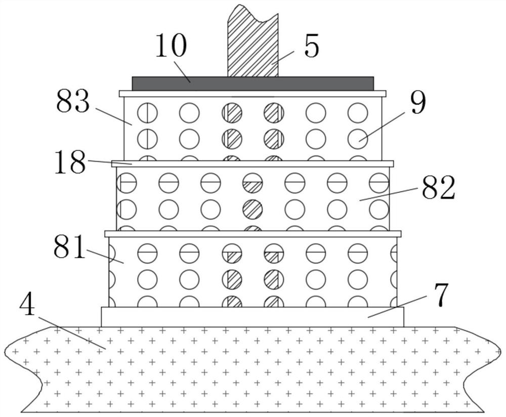 Self-adjusting type flow control valve for fire-fighting spraying