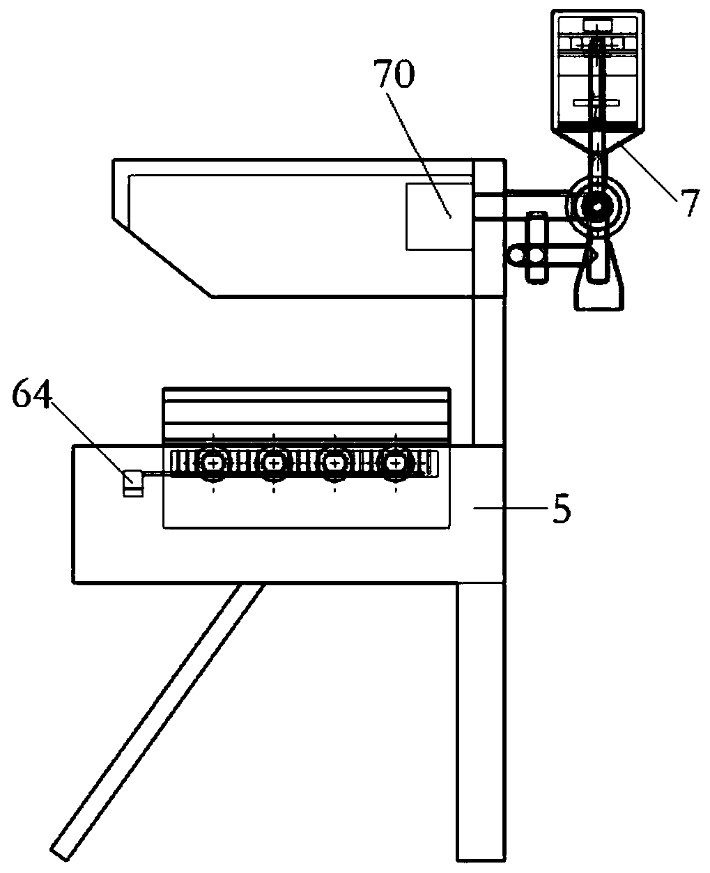 An environment-friendly barbecue machine and its method for absorbing cooking fumes