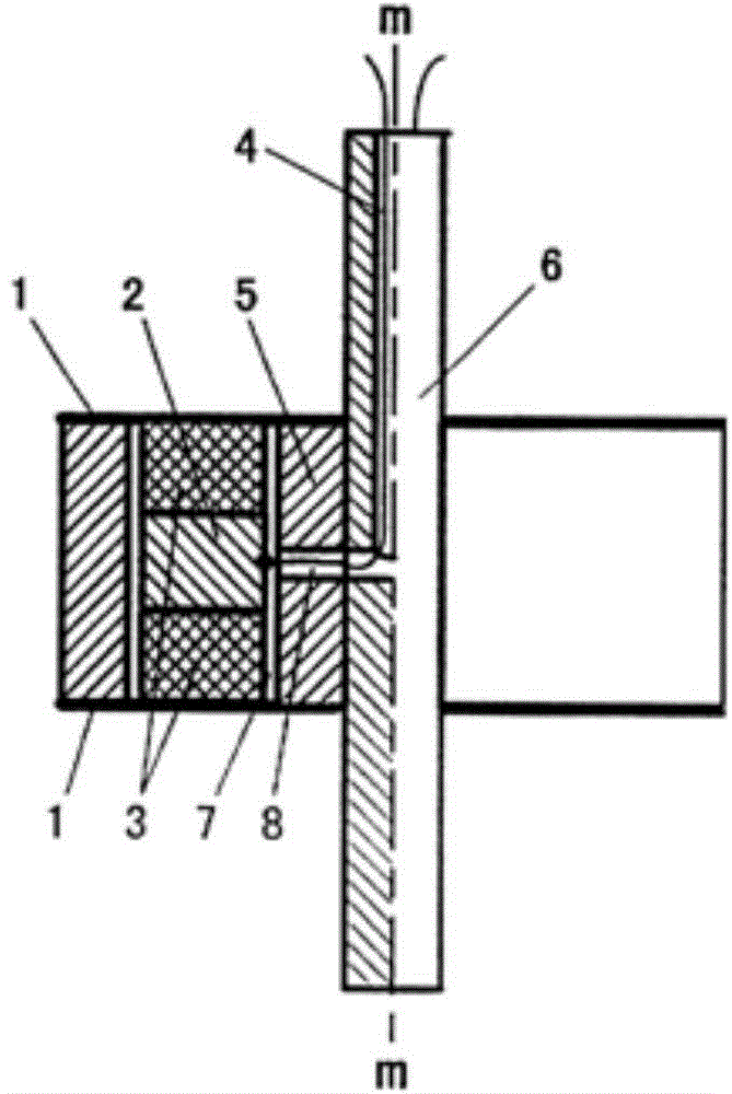 Suspension type self-vibration suppression differential flow sensor