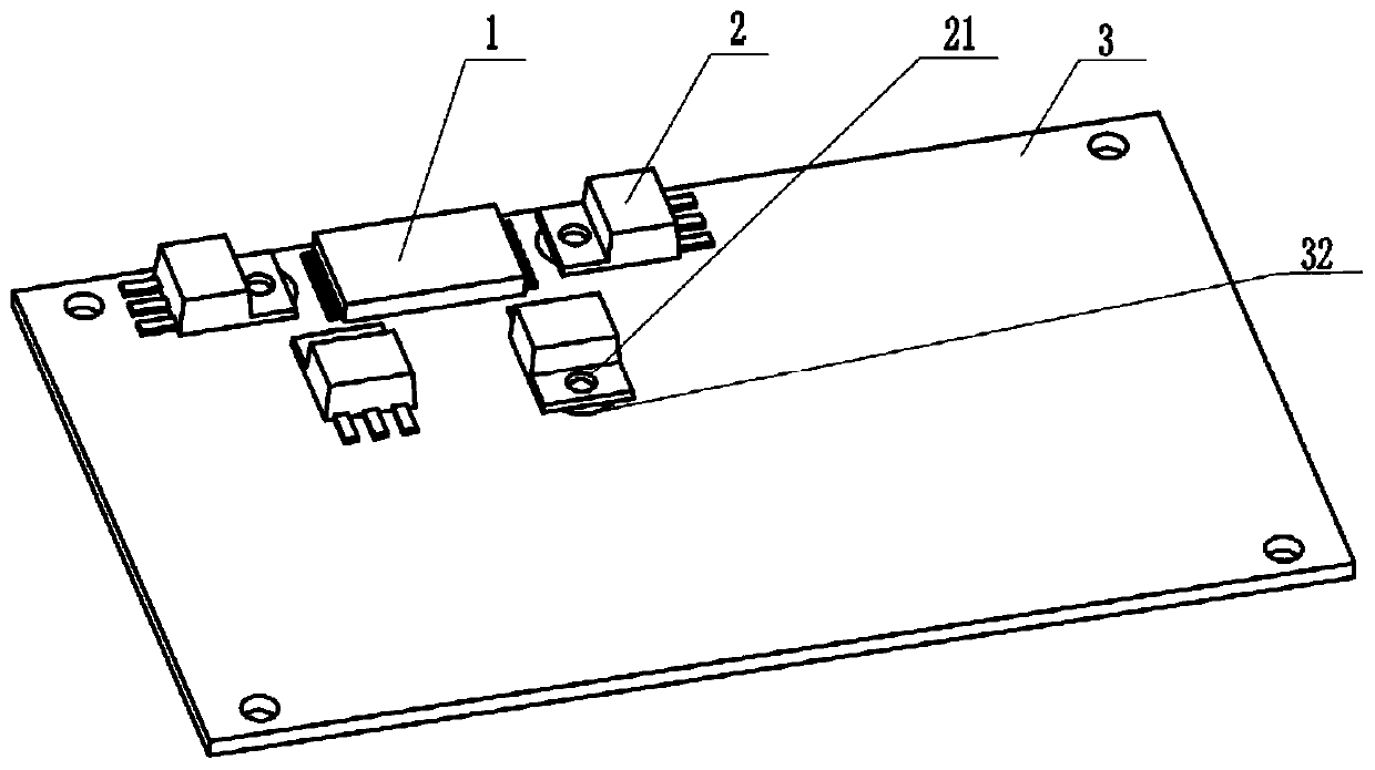 High-efficiency and low-cost PCB heat dissipation device