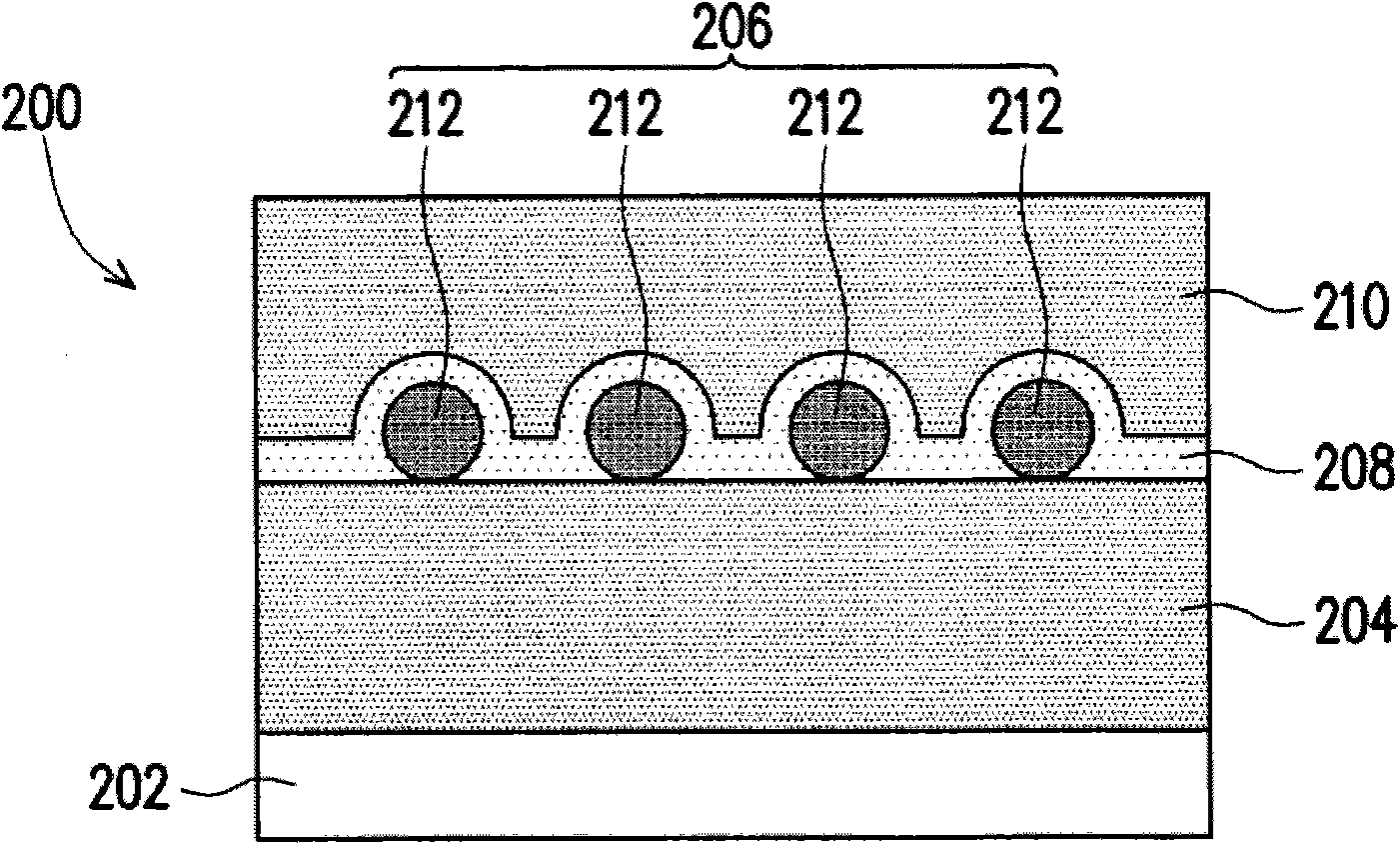 Laminated film photovoltaic device with plasmon structure and application thereof