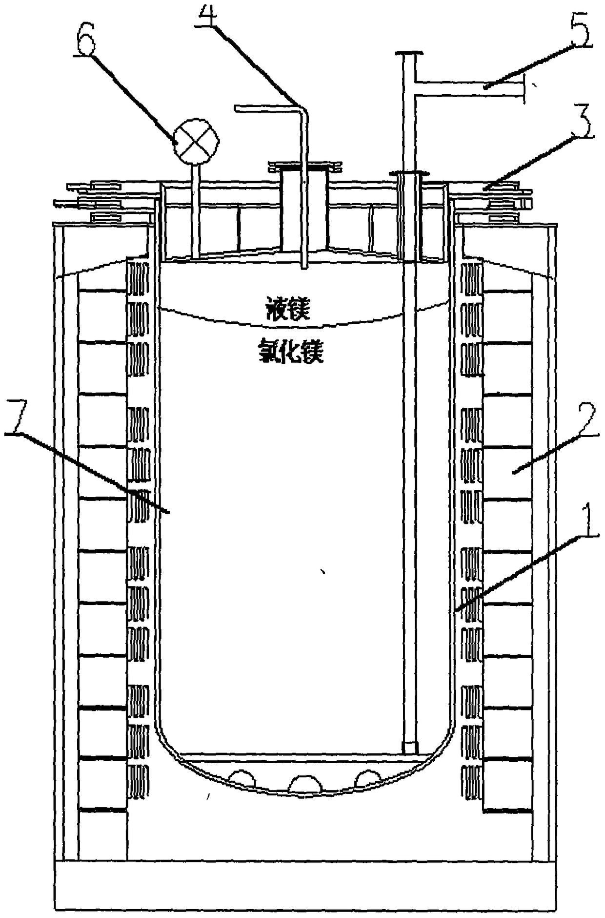 Method for infiltrating titanium in a new reactor for producing sponge titanium