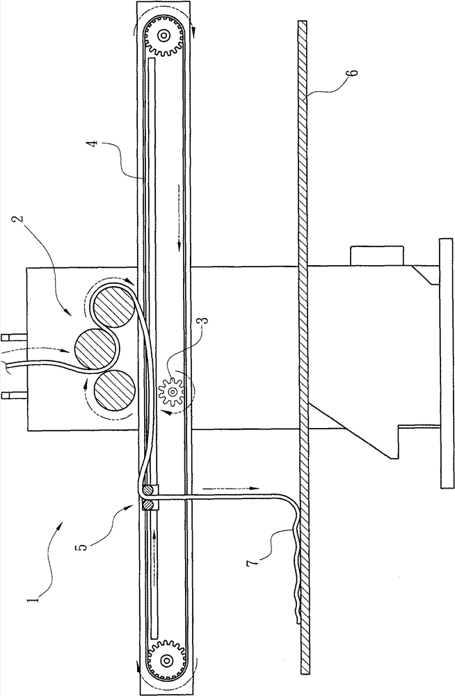 Method and mechanism for equivalently lowering and folding cloth woven by circular knitting machine according to cloth quantity