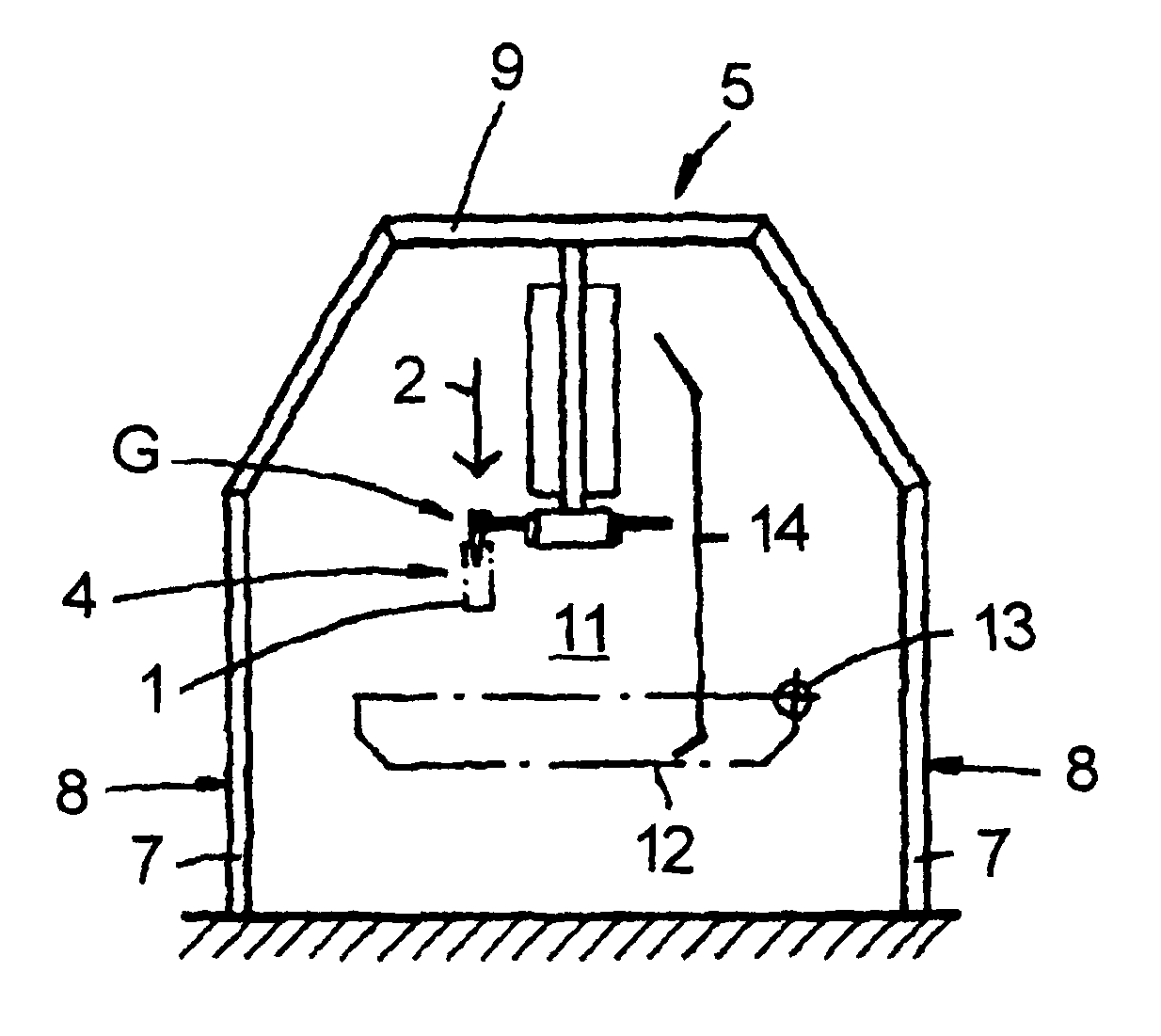 Apparatus for the filling of bags having at least one opening therein and having space to permit decreased accumulation of filling materials