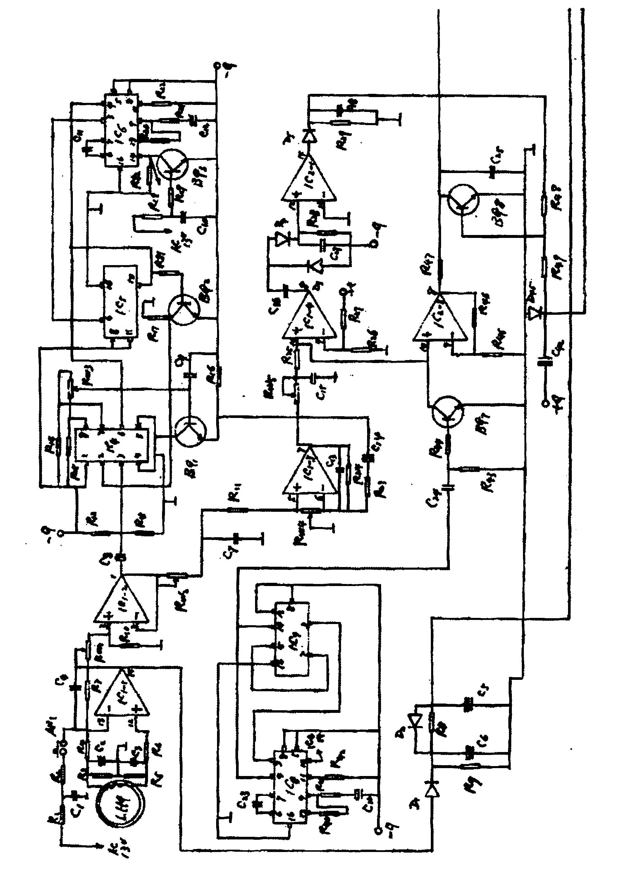 Three-phase variable leakage current protective device