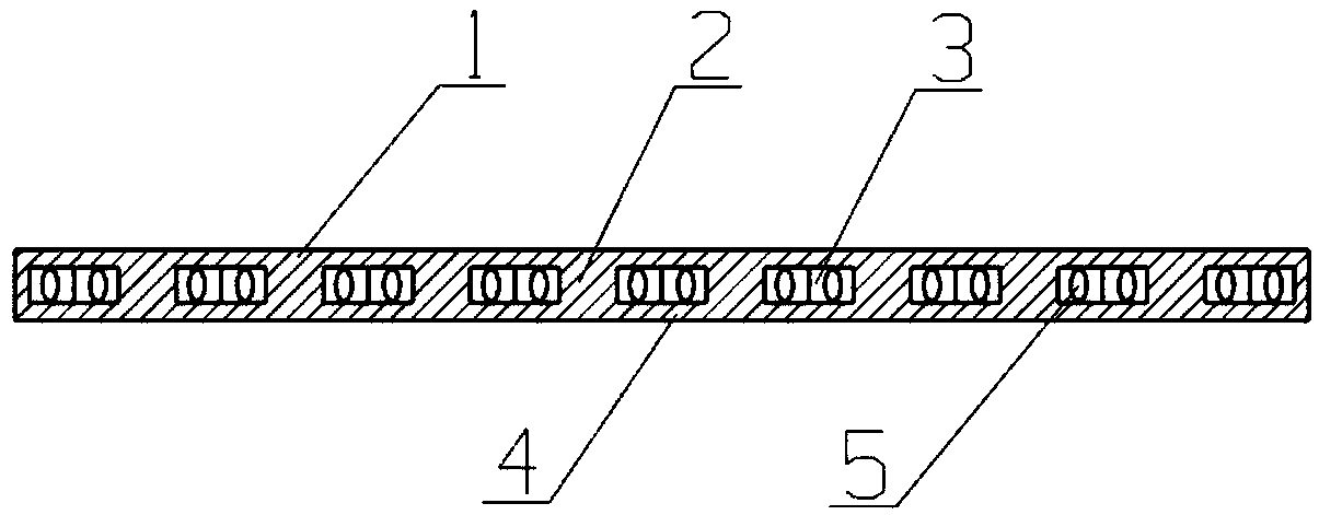 Honeycomb interlayer structure prepared through added material manufacturing method