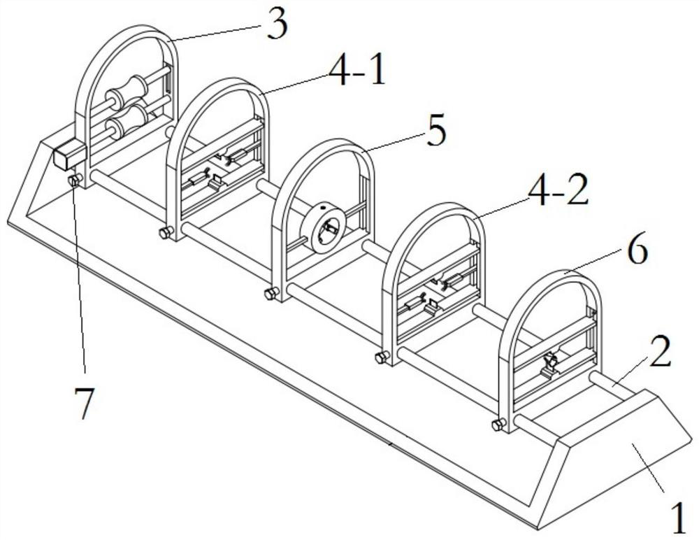 Large-diameter cable stripping machine and stripping method for power supply company