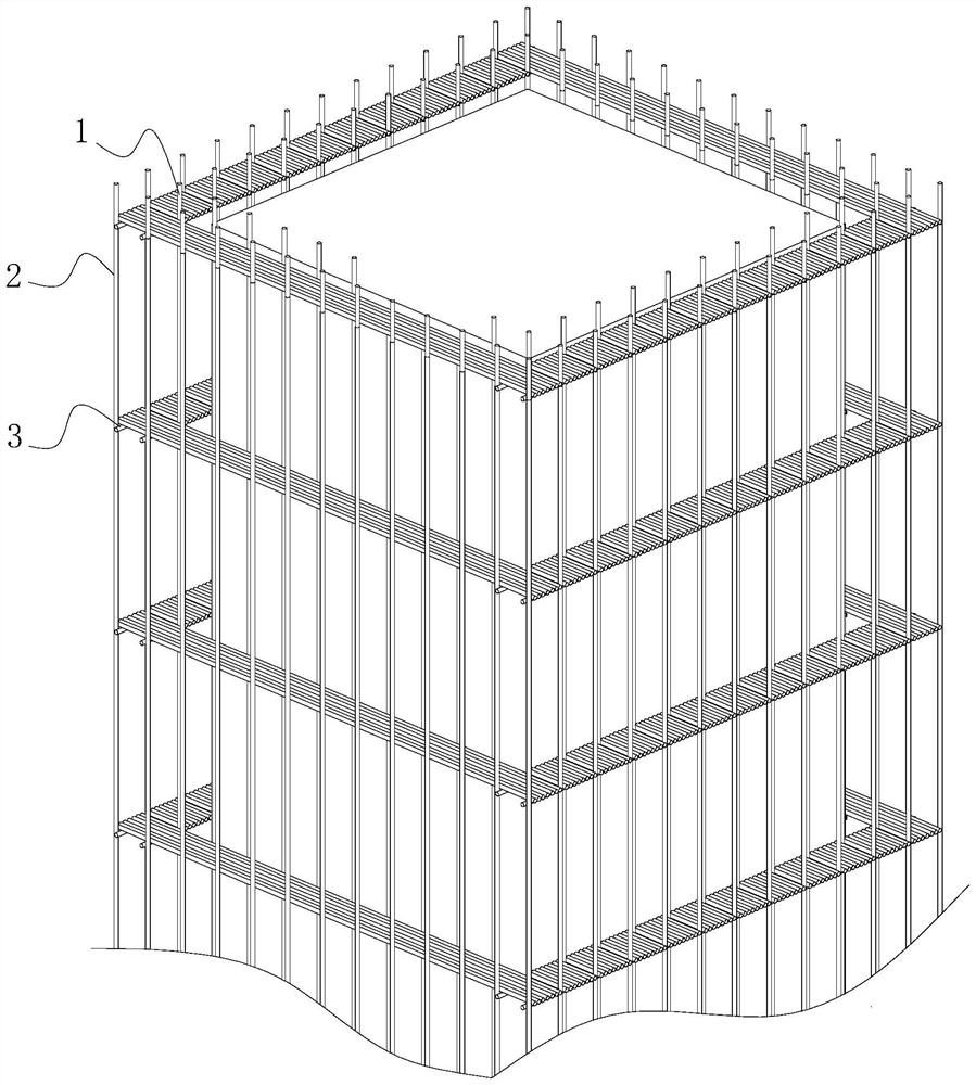 Screening device for gap between scaffolding and building exterior wall and method of use thereof