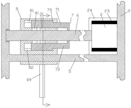 Welding gun walking mechanism with balls and capable of preventing vibration