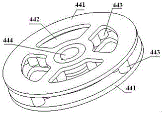 Device for continuously preparing graphene and method for producing graphene