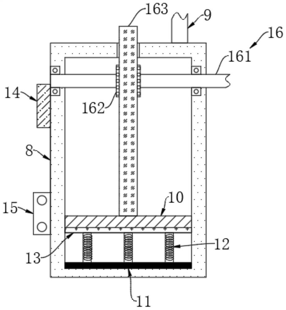 Aeration tank capable of being automatically opened and closed based on illumination variation and use method thereof