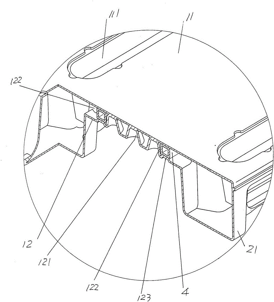 Tray with shovel arm cavities in two directions