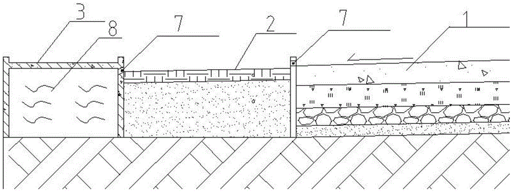 Urban road two-side sunken type greenbelt irrigation system