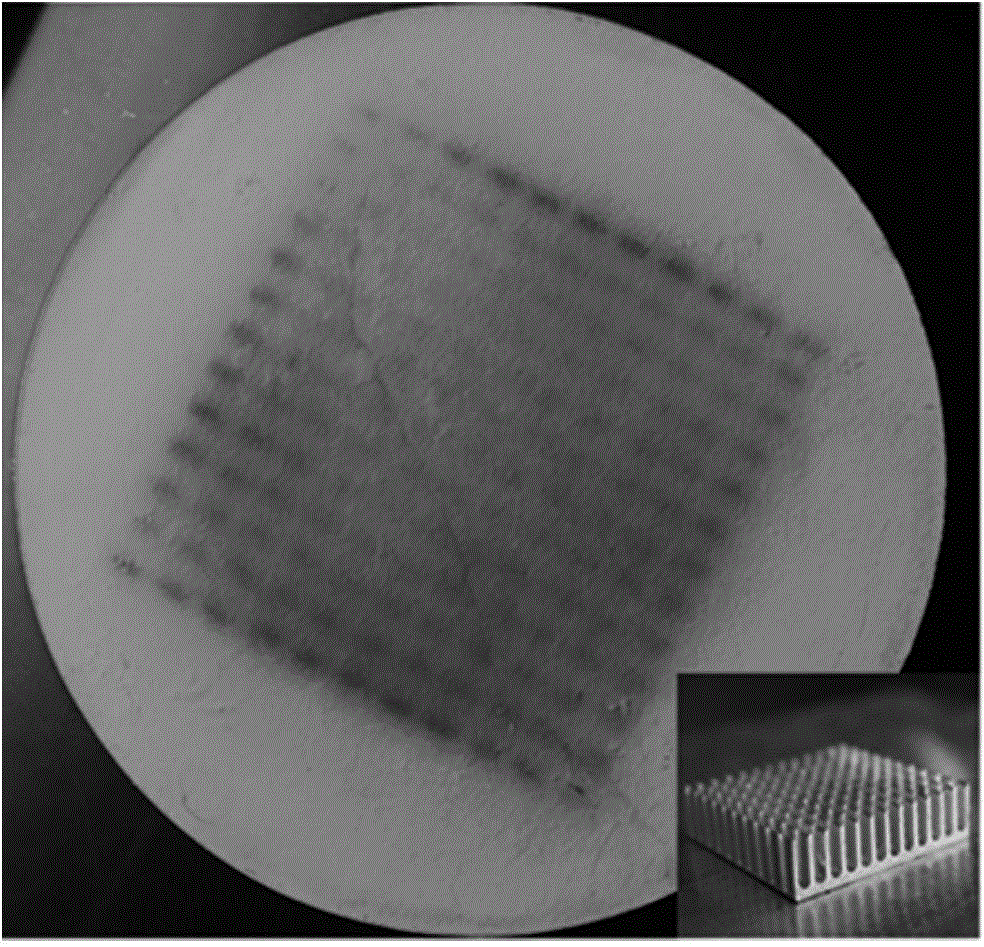 Organic-inorganic hybrid perovskite material for temperature detection