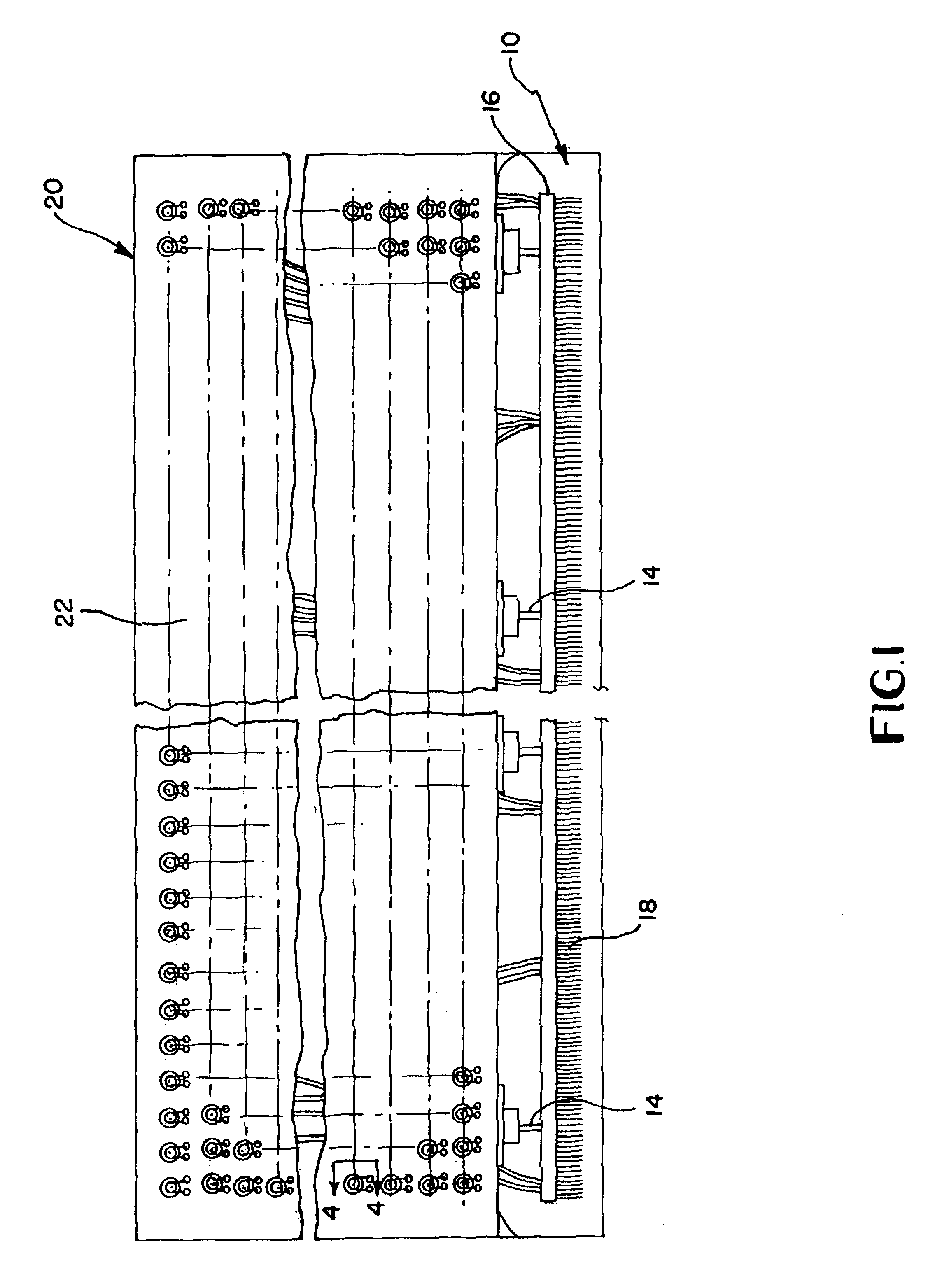 Tufting machine yarn feed pattern control