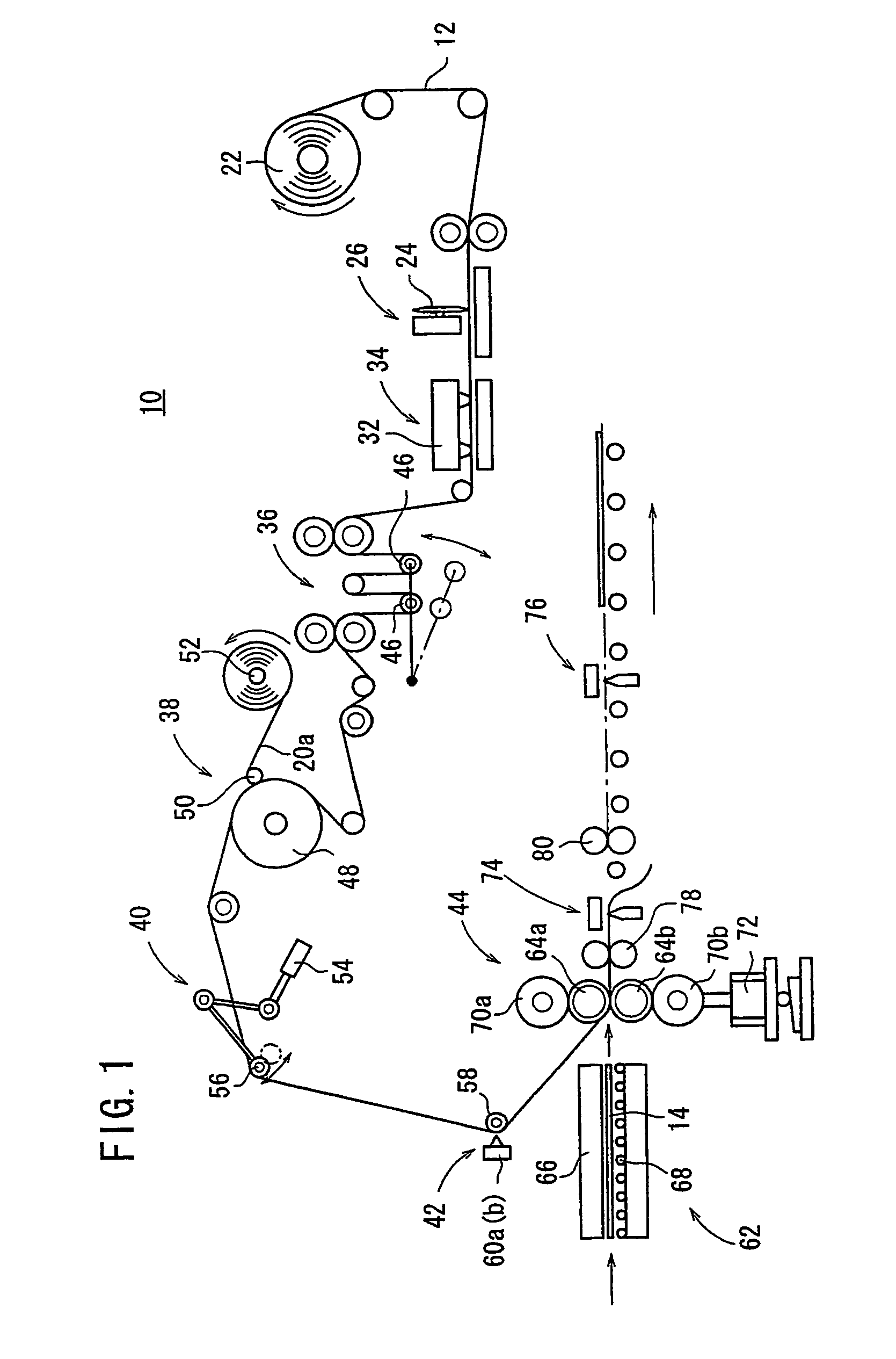 Detecting device and laminated body manufacturing apparatus employing such detecting device