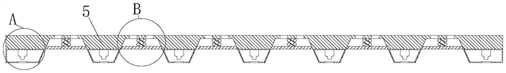 Separated fishing cage formed by water pressure