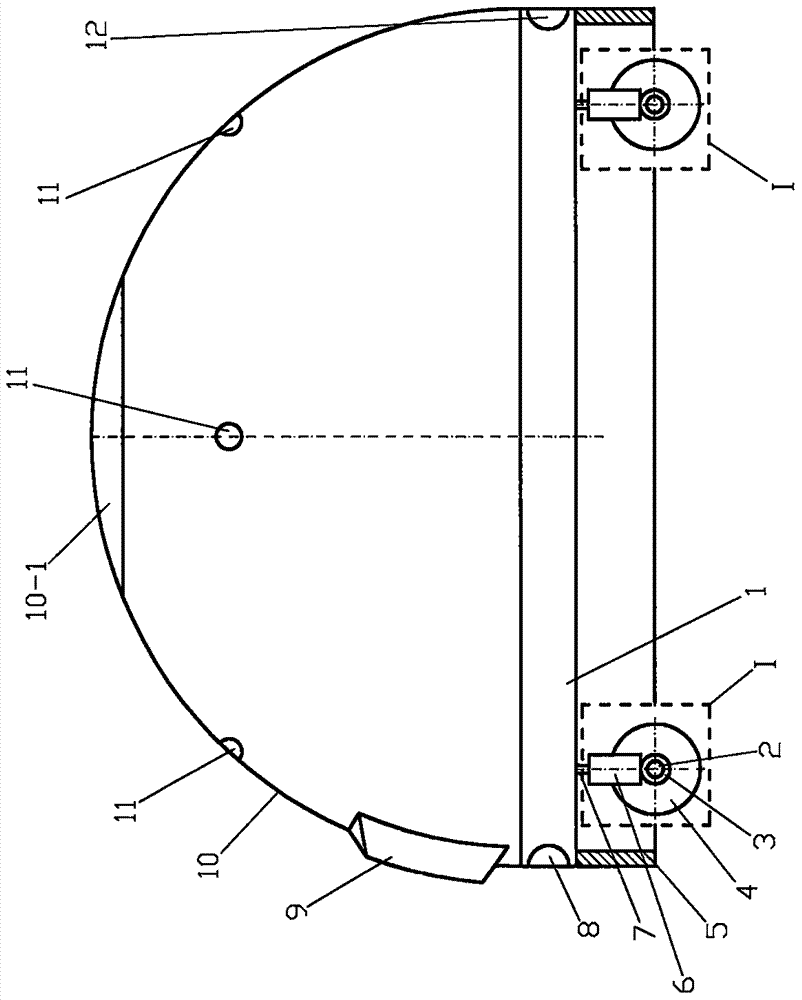 Unmanned combat vehicle capable of rotating in situ, horizontally moving at random and automatically turning over