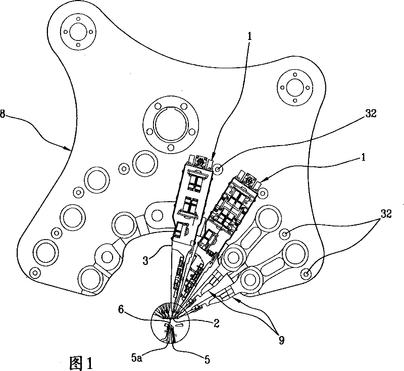 Jacquard device to selectively shift thread guides in a textile machine