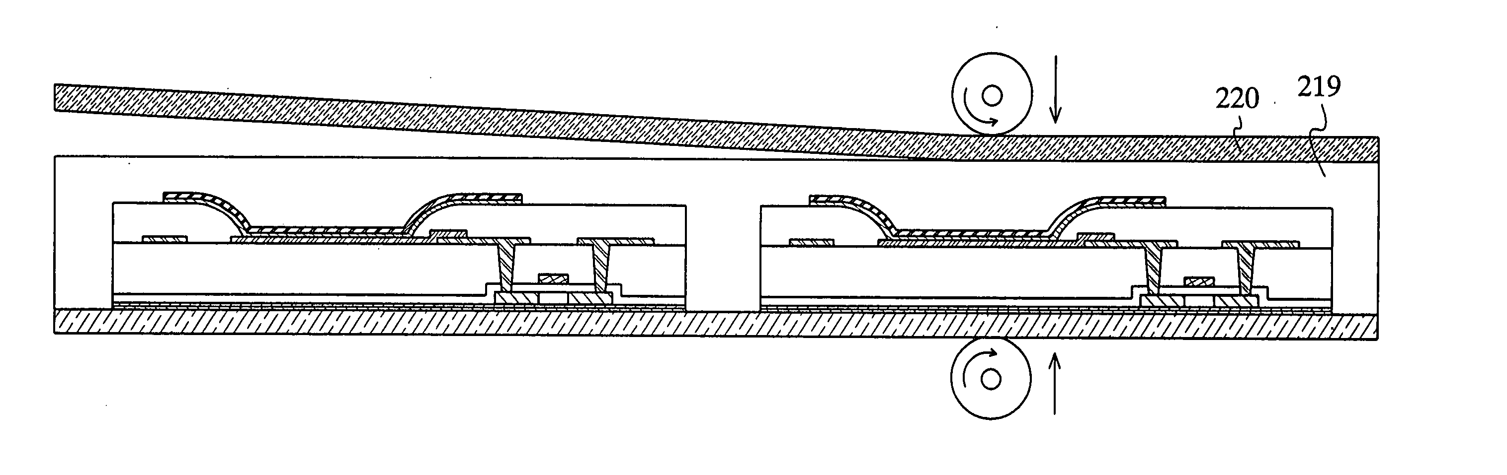 Display device, method for manufacturing the same and apparatus for manufacturing the same