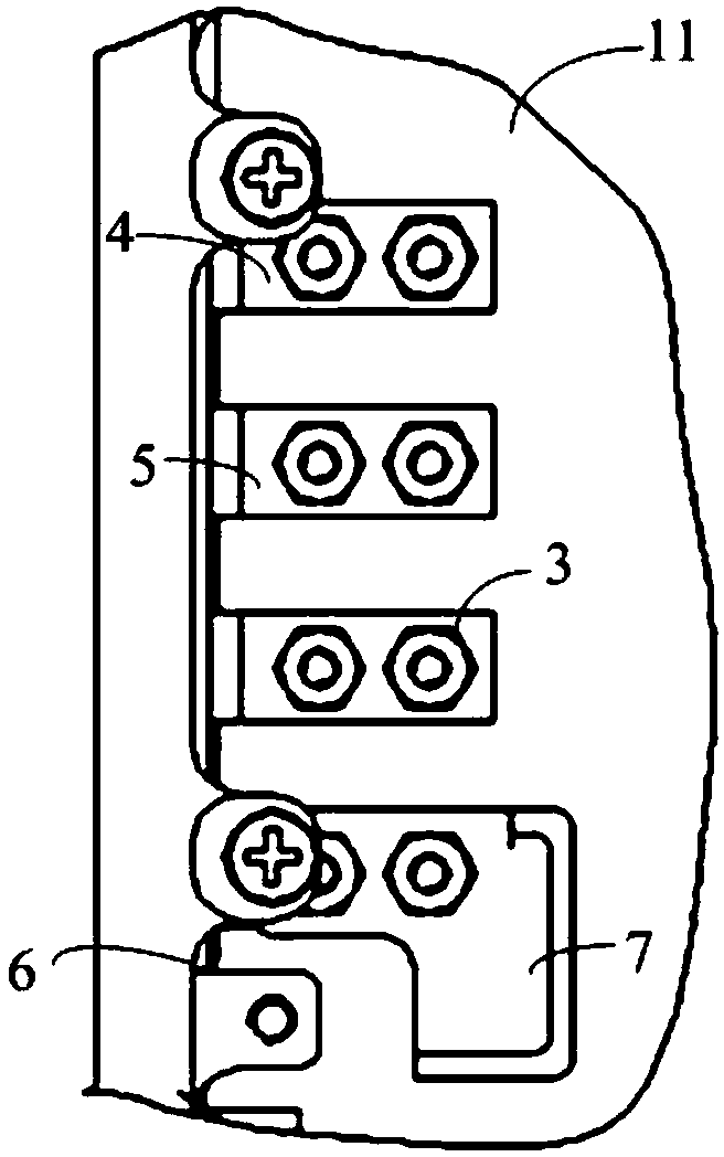 Power bus apparatus for improving power mass ratio of power supply controller