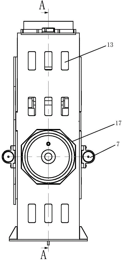 Pipe fitting cold extruding forming machine and forming technology thereof