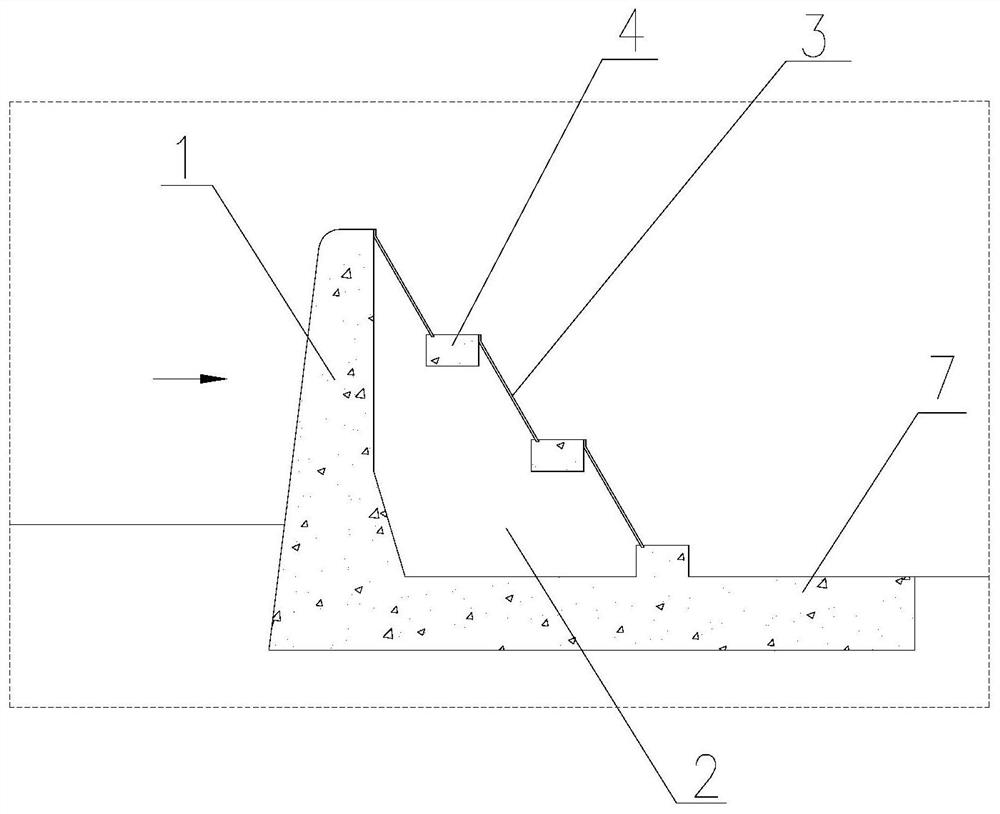 Water taking structure for overloaded stream water-power engineering