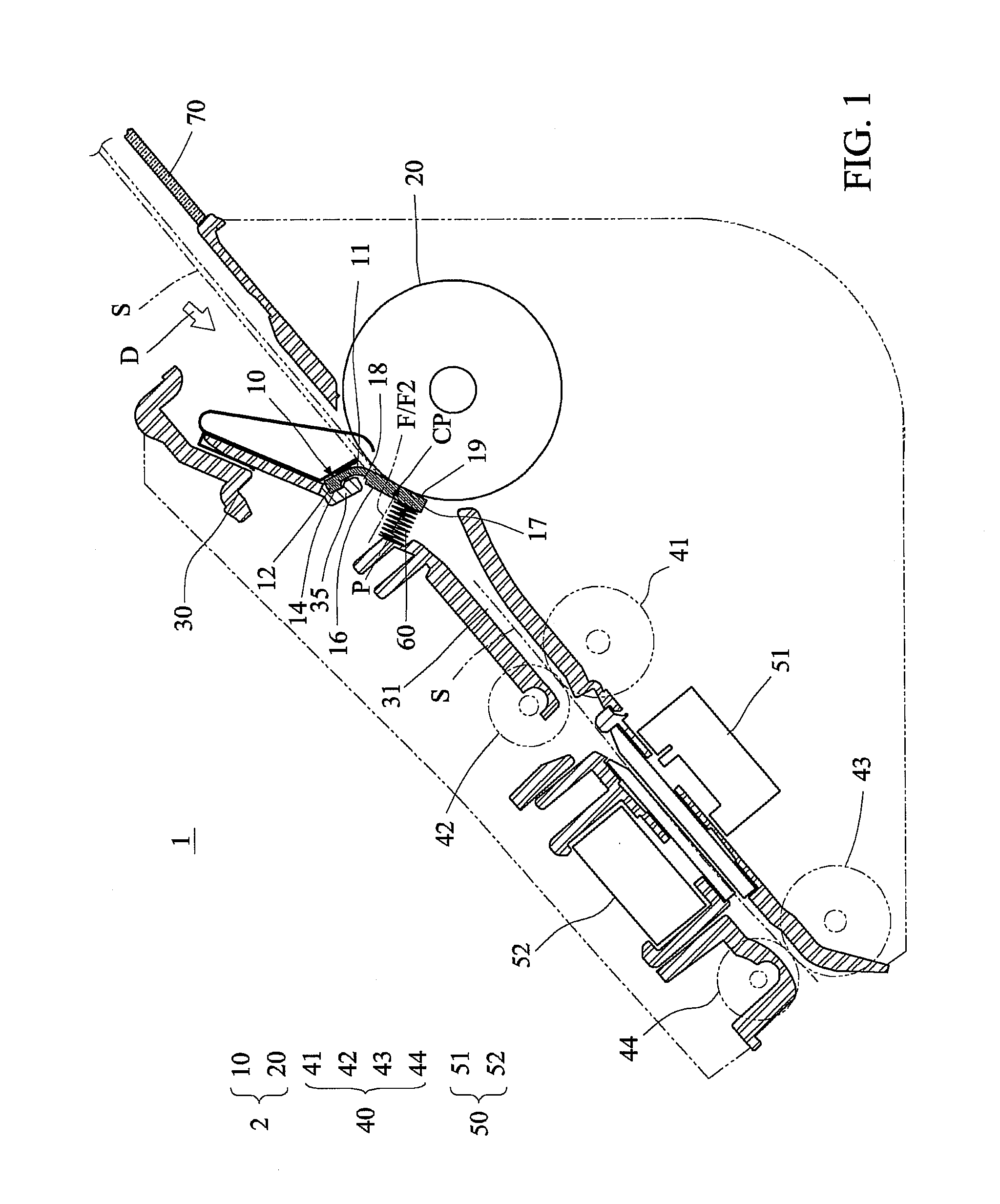 Sheet feeding device with grooved elastic pad and image processing apparatus using the same