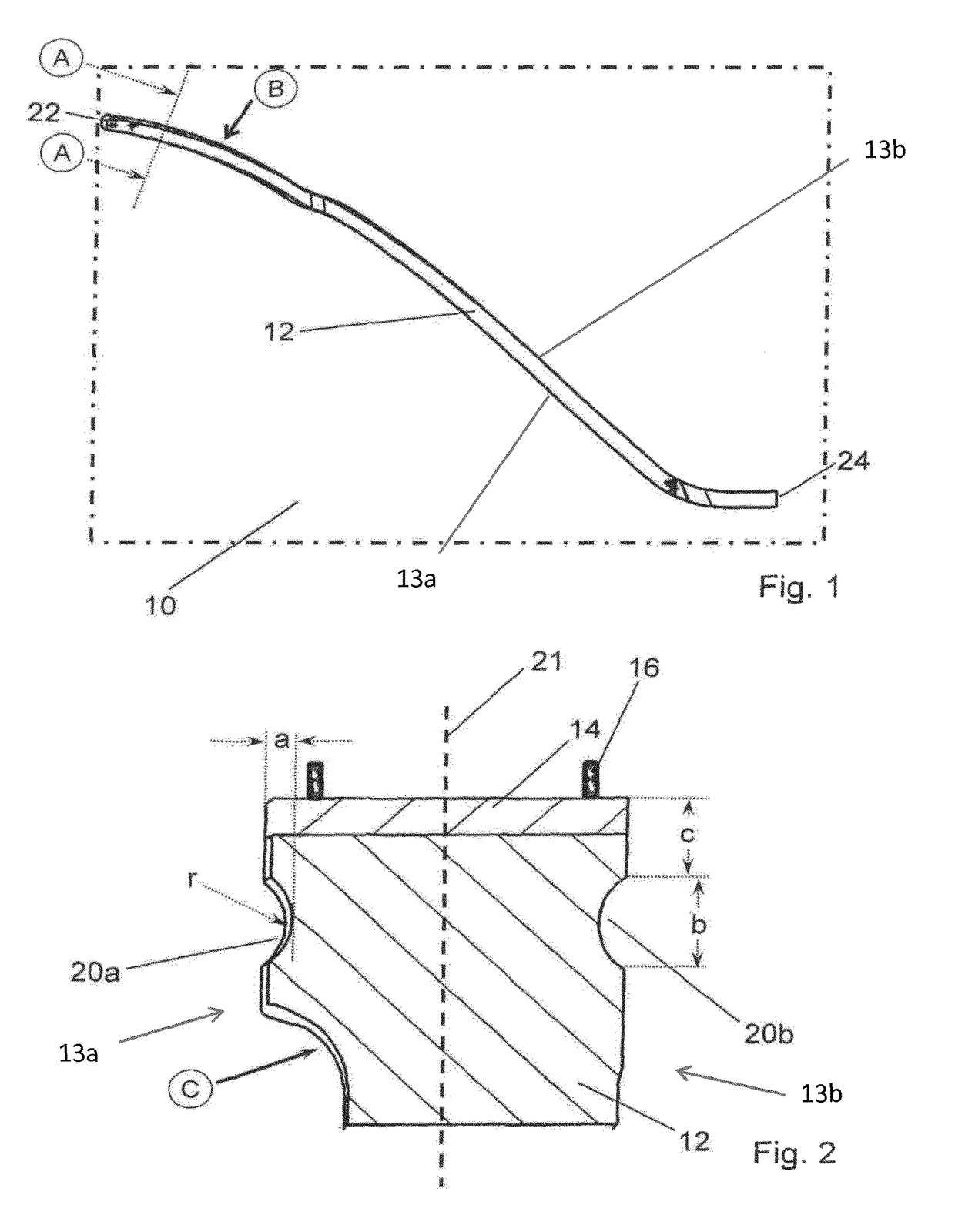 Piano or grand piano with strings and a sound bridge with reduced mass and improved tonal quality