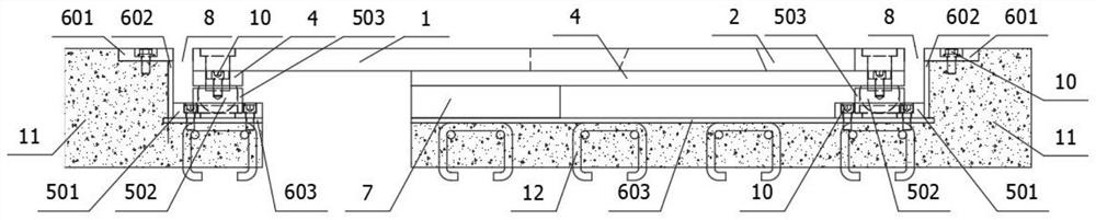 Simply supported bridge expansion device with two ends capable of rotating in multiple directions and mounting method