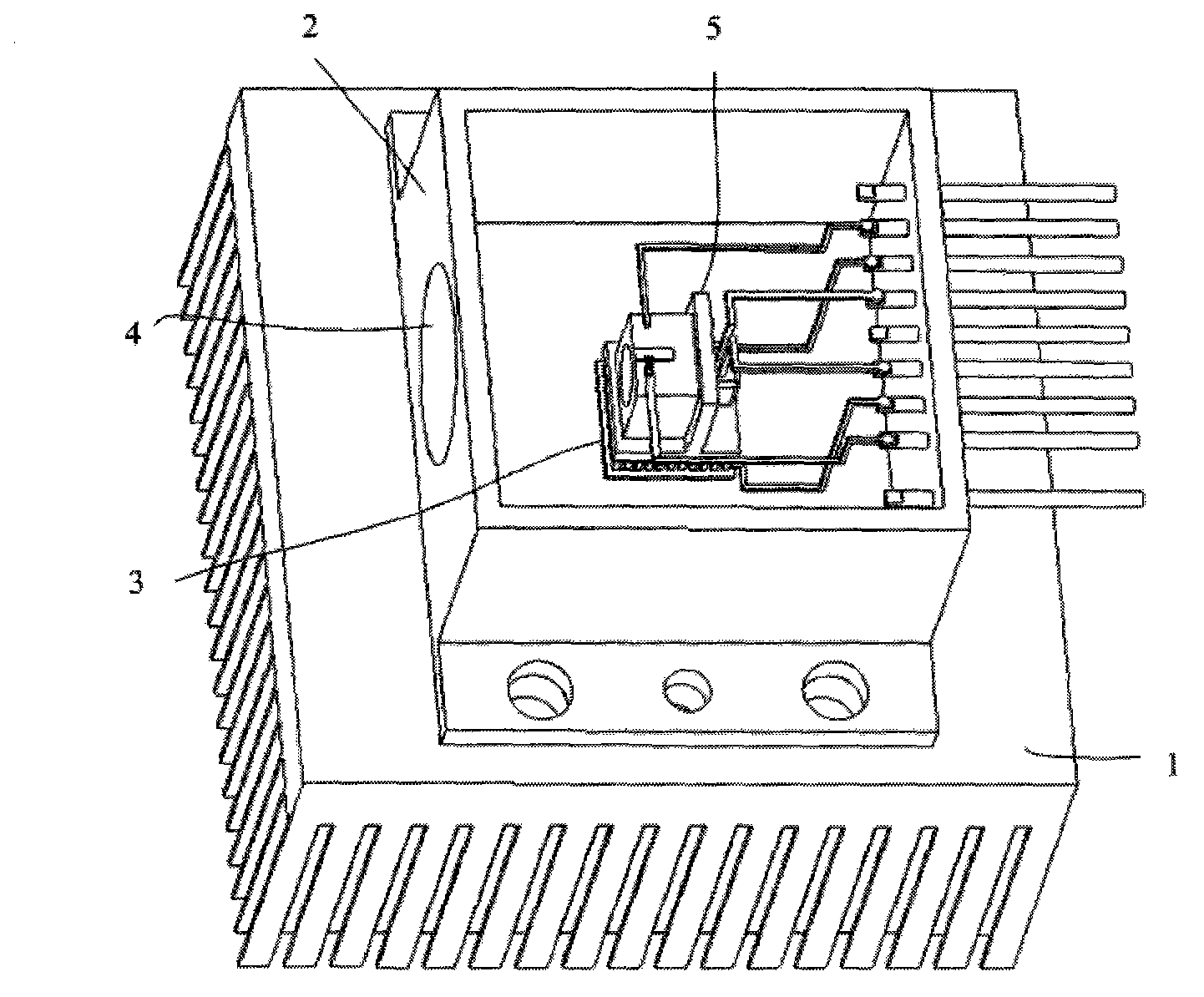 Package of quantum cascade laser with thermoelectric refrigerator