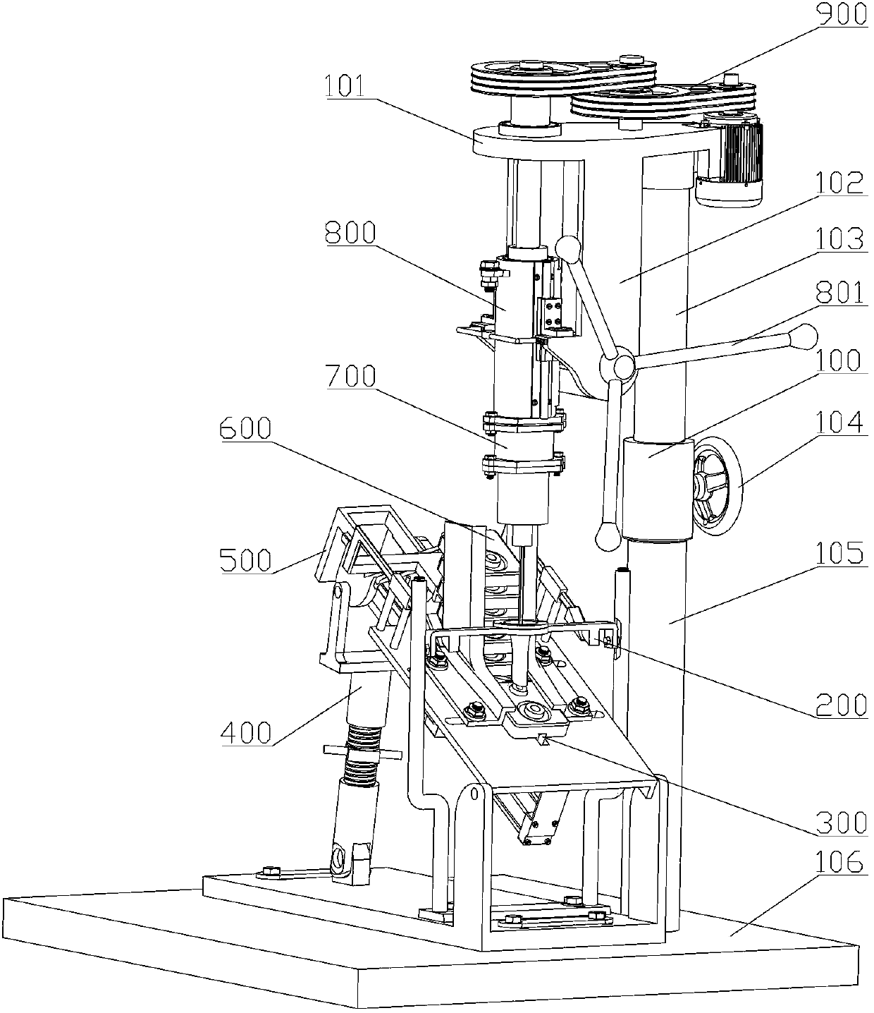 Safe screw assembling device capable of automatically feeding and synchronously assembling and disassembling workpieces