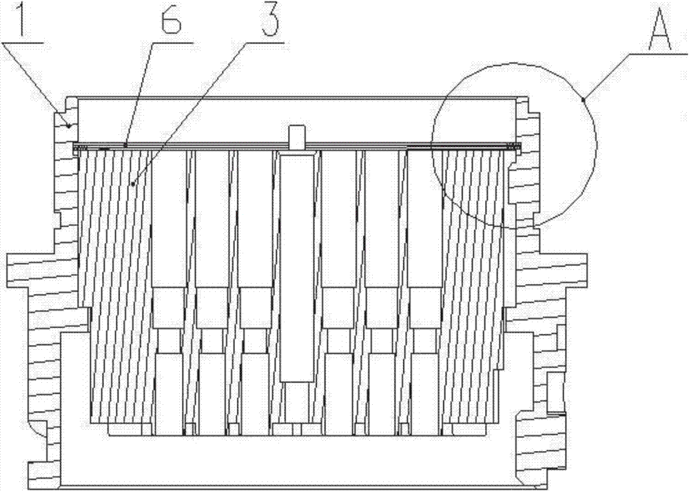 Retaining device