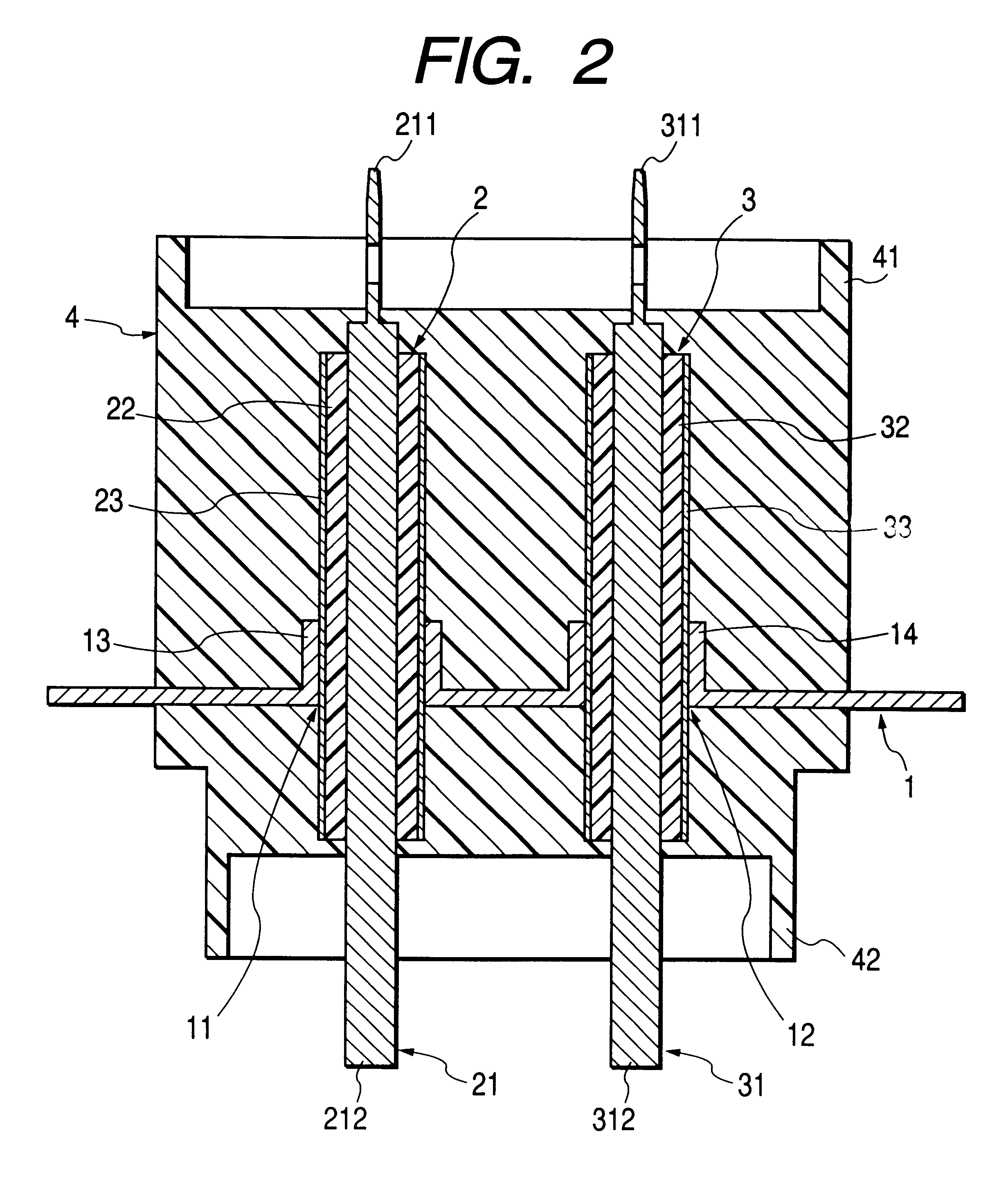 High-voltage feedthrough capacitor