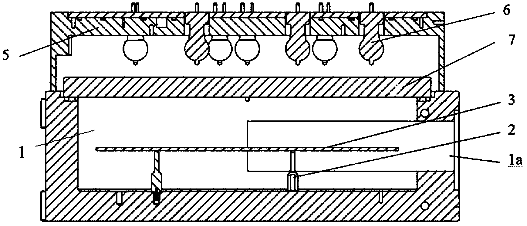 Heating chamber and plasma processing apparatus