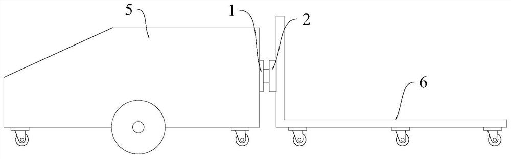 Electromagnetic docking structure and method for traction robot