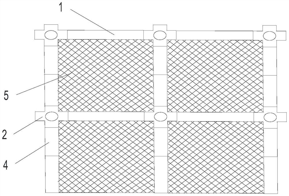 Permanent/temporary retaining wall structure quick to splice on site and construction method