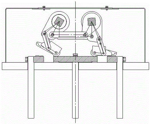 Double-power-supply automatic change-over switch structure with neutral line overlapping function